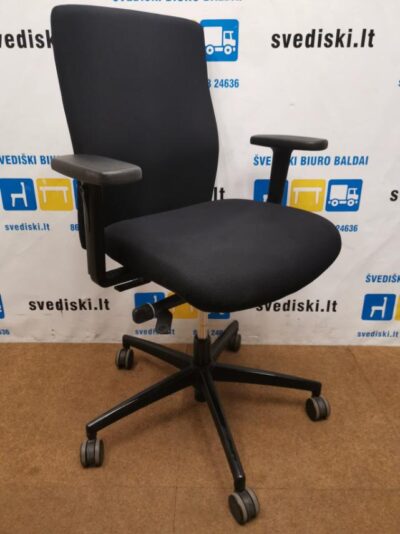 Trendoffice Juoda Biuro Kėdė Su Porankiais, Švedija
