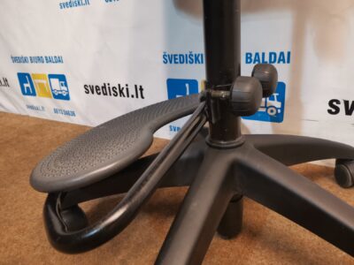 Kinnarps 8000 Synchrone Mėlyna Biuro Kėdė Su Porankiais Ir Pakoju, Švedija