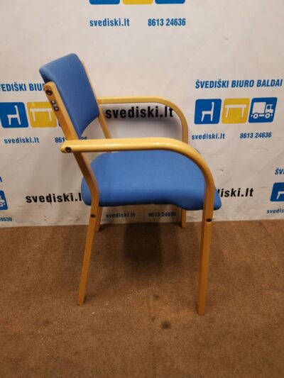 EFG Lankytojo Kėdė Su Šviesiai Mėlynu Audiniu, Švedija