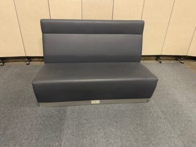 Odinė Sofa Su Elektros Lizdu 140cm Ilgio, Švedija