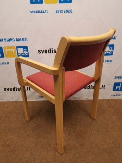 Garsnas Buko Kėdė Su Raudonu| Margu Audiniu, Švedija